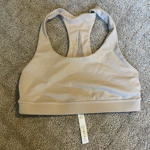Lululemon NWOT Invigorate Bra Sz 6
